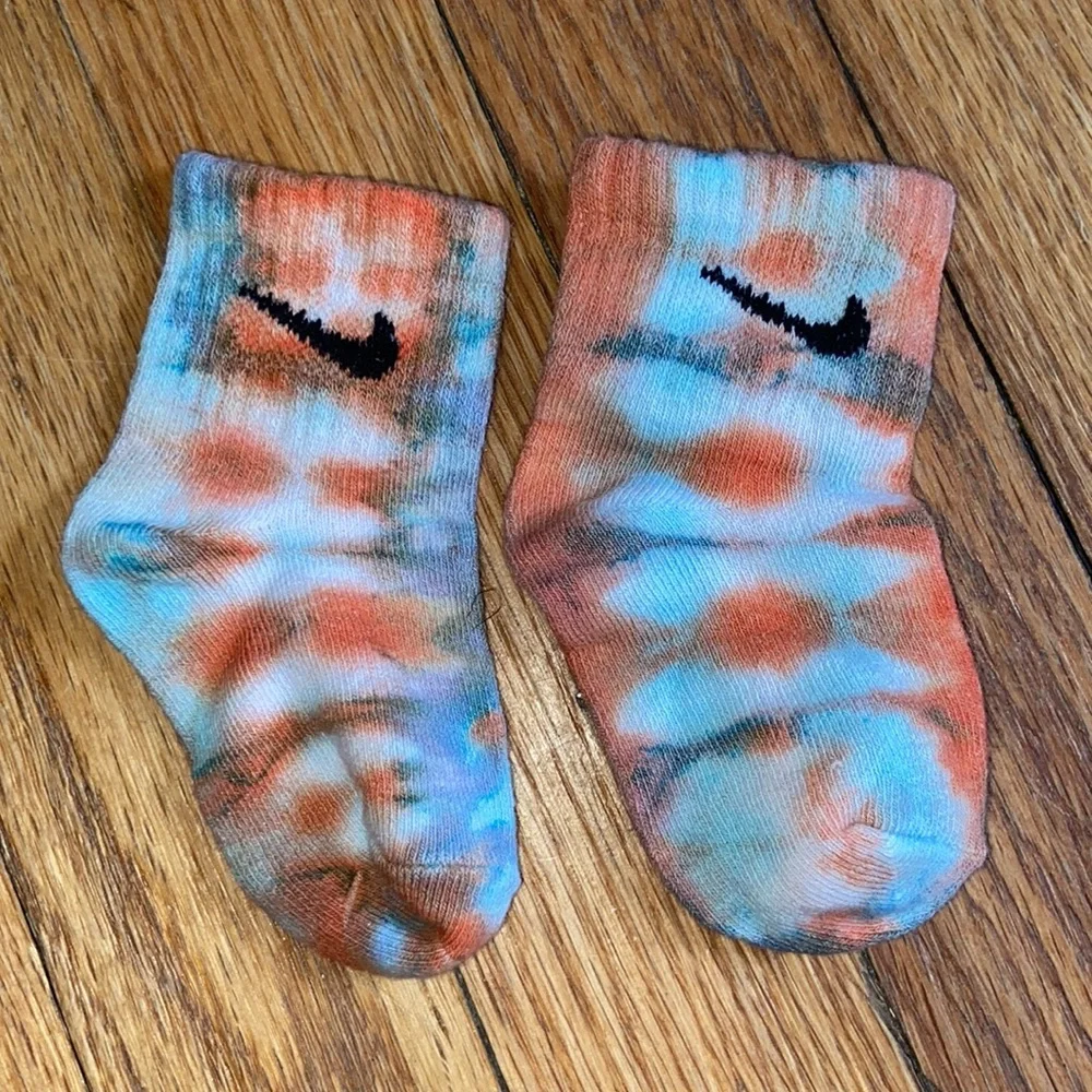 Nike Tie Dye Socks - Picture 3 of 5